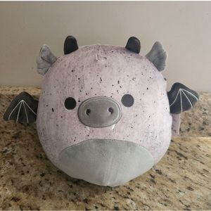 NWT 8” Gio the Gray Gargoyle Squishmallow — Halloween Edition